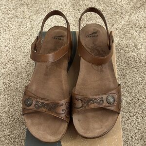 Dansko Paola Veg Caramel